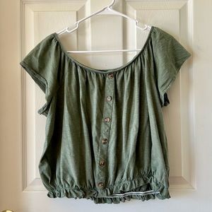 Mudd Cropped Green Blouse